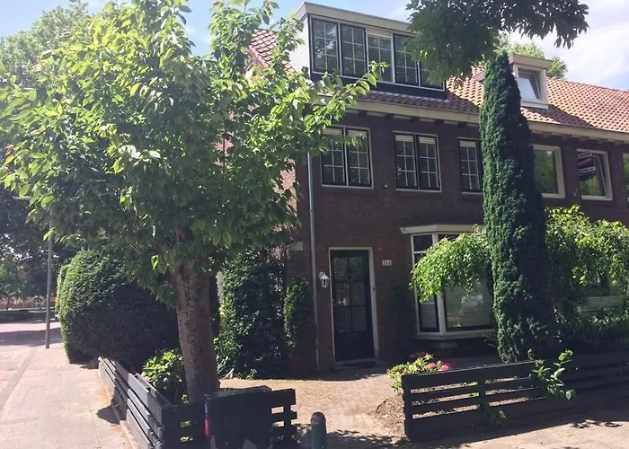 House With Sunny Garden Feriehus Rotterdam