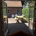 House With Sunny Garden Feriehus Rotterdam